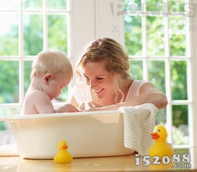 宝宝洗澡换尿布切身经验分享